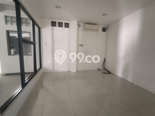 AREA KOMERSIAL! Komersial For Rent Kawasan Duren Sawit, Luas 250m², Jalan Utama, Ready Bisnis AREA KOMERSIAL! Komersial For Rent Kawasan Duren Sawit, Luas 250m², Jalan Utama, Ready Bisnis