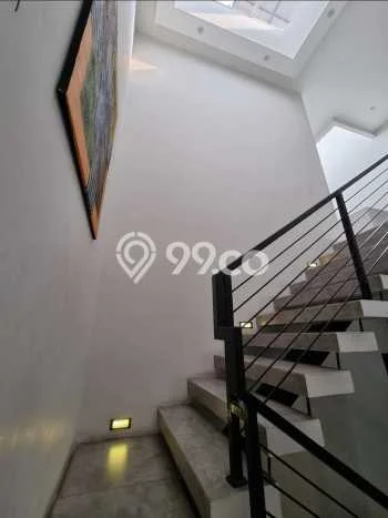Rumah Elit LB 187m2 Siap Pakai Desain Elegan di Sunter, Jakarta Utara Rumah Elit LB 187m2 Siap Pakai Desain Elegan di Sunter, Jakarta Utara