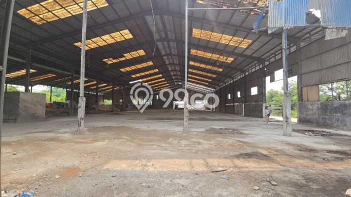 LOKASI PREMIUM! Gudang Area Komersial di , Luas 5000m2m², Siap Bisnis LOKASI PREMIUM! Gudang Area Komersial di , Luas 5000m2m², Siap Bisnis