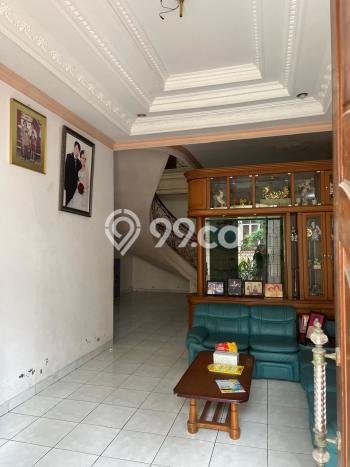 Siap Huni Hunian Elit 5 Kamar di Kelapa Gading Dekat ke Mana Pun Siap Huni Hunian Elit 5 Kamar di Kelapa Gading Dekat ke Mana Pun