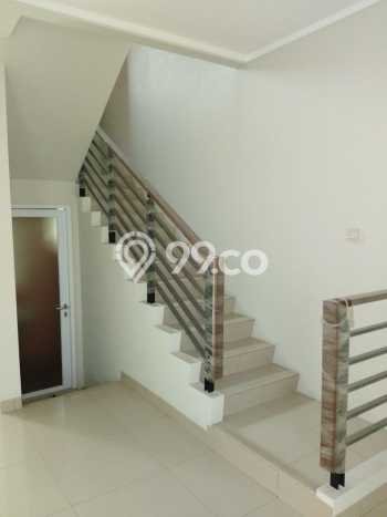 BEST LOCATION! Rumah kawasan Summarecon Bekasi, Akses ke Stasiun, 2 KT, LT 136m² Bangunan 220m² BEST LOCATION! Rumah kawasan Summarecon Bekasi, Akses ke Stasiun, 2 KT, LT 136m² Bangunan 220m²