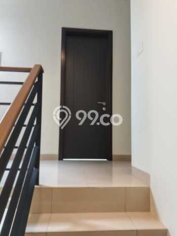 Rumah sewa siap huni 5 KT di Summarecon Crown Gading, Bekasi Rumah sewa siap huni 5 KT di Summarecon Crown Gading, Bekasi