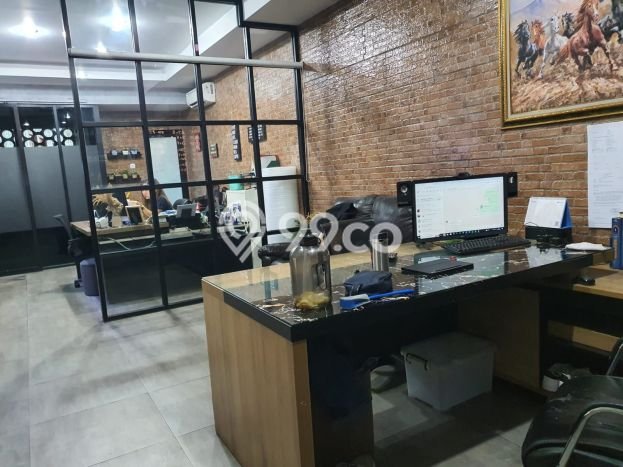 Unit Ruko Disewakan di Penggilingan di Area Ramai & Strategis Unit Ruko Disewakan di Penggilingan di Area Ramai & Strategis