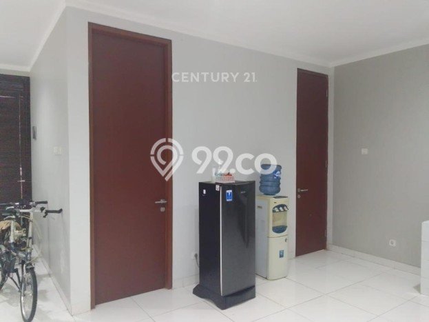 Disewakan! Rumah 4 Kamar Tidur &
3 Kamar Mandi di Bintaro, Tangerang Selatan Disewakan! Rumah 4 Kamar Tidur &
3 Kamar Mandi di Bintaro, Tangerang Selatan