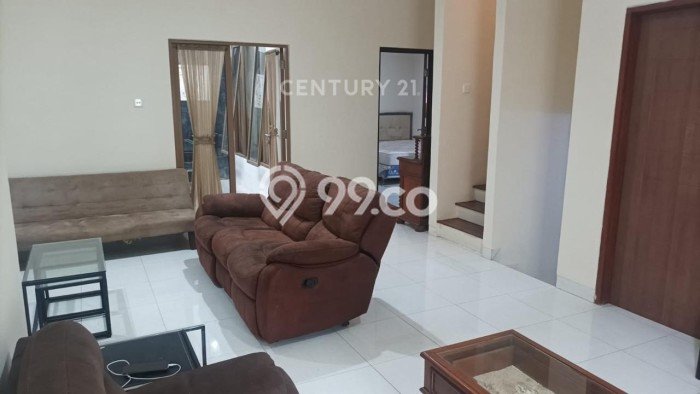 Disewakan! Rumah 4 Kamar Tidur &
3 Kamar Mandi di Sektor 9-Bintaro, Tangerang Selatan Disewakan! Rumah 4 Kamar Tidur &
3 Kamar Mandi di Sektor 9-Bintaro, Tangerang Selatan
