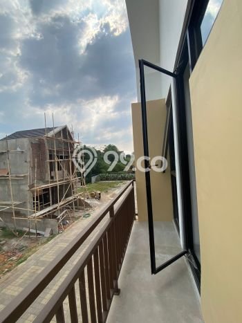 Jual Rumah Eksklusif 3 KT di Cilangkap, Jakarta Timur Jual Rumah Eksklusif 3 KT di Cilangkap, Jakarta Timur