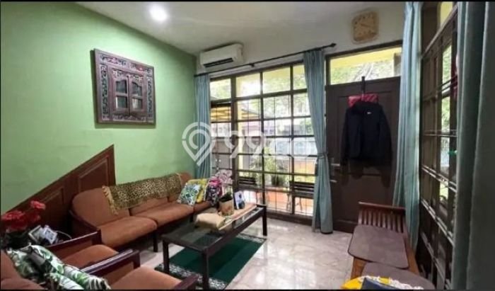 Hunian Elit LB 200m2 Siap Pakai Desain Elegan di Pondok Indah, Jakarta Selatan Hunian Elit LB 200m2 Siap Pakai Desain Elegan di Pondok Indah, Jakarta Selatan