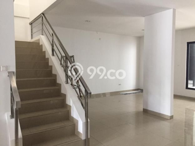 Siap Huni Hunian Elit 7 Kamar di Karawaci Dekat ke Mana Saja Siap Huni Hunian Elit 7 Kamar di Karawaci Dekat ke Mana Saja