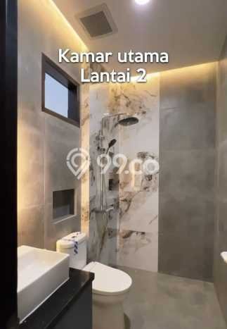 Rumah Elit Modern Tanpa Renovasi di Pondok Bambu Jakarta Timur Rumah Elit Modern Tanpa Renovasi di Pondok Bambu Jakarta Timur