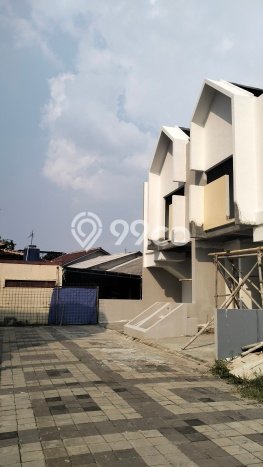 Jual Rumah Eksklusif 3 KT di Cilangkap, Jakarta Timur Jual Rumah Eksklusif 3 KT di Cilangkap, Jakarta Timur