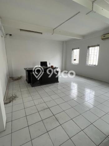 AREA BISNIS! Gudang di , Luas 486m2m², Mainroad, Ramai AREA BISNIS! Gudang di , Luas 486m2m², Mainroad, Ramai