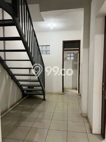 Lokasi terbaik! Rumah siap pakai dikontrakkan di Batununggal LB 190m2 Lokasi terbaik! Rumah siap pakai dikontrakkan di Batununggal LB 190m2