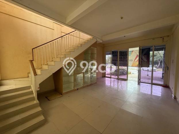 Ruko Dijual di Surabaya LT 80m2 & LB 94m2 Lokasi Terbaik! Ruko Dijual di Surabaya LT 80m2 & LB 94m2 Lokasi Terbaik!