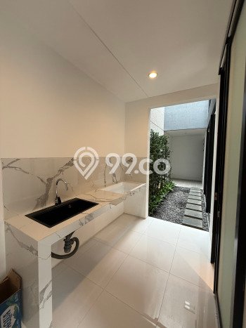 Rumah Premium 5 KT 5 KM di Kompleks Cluster , Surabaya Rumah Premium 5 KT 5 KM di Kompleks Cluster , Surabaya