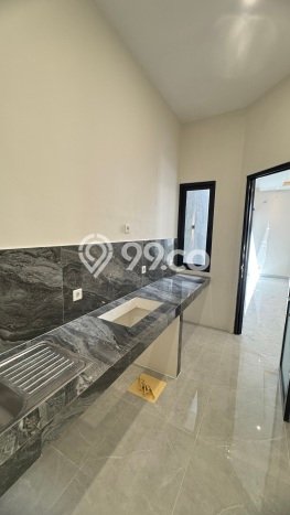 Rumah Luxury Modern Siap Huni di Citraland Surabaya Rumah Luxury Modern Siap Huni di Citraland Surabaya