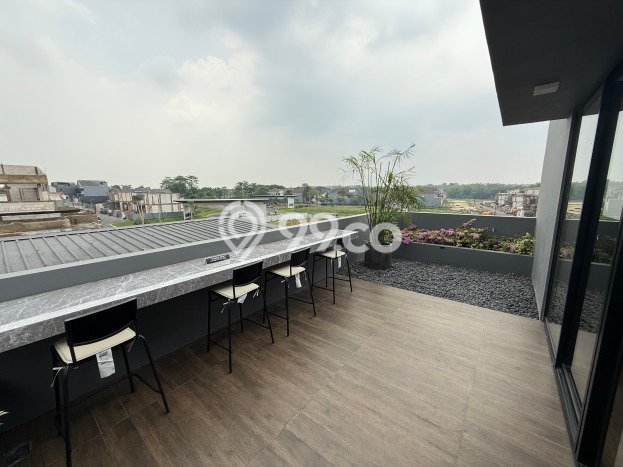 Rumah Premium 5 KT 5 KM di Kompleks Cluster , Surabaya Rumah Premium 5 KT 5 KM di Kompleks Cluster , Surabaya