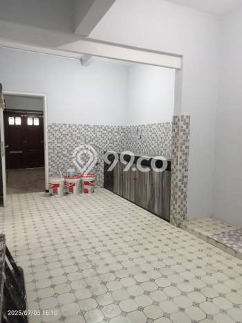 Rumah Mewah Siap Huni LT 300m2 di Rungkut, Surabaya Rumah Mewah Siap Huni LT 300m2 di Rungkut, Surabaya