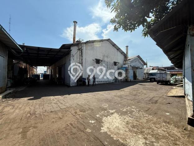 Unit Pabrik Dijual di Surabaya LT 2502m2 & LB 500m2 Unit Pabrik Dijual di Surabaya LT 2502m2 & LB 500m2
