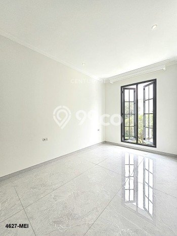 Dijual Rumah Luas Elegan Dengan View Cantik di Bintaro, Tangerang Selatan Dijual Rumah Luas Elegan Dengan View Cantik di Bintaro, Tangerang Selatan