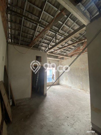 For Sale Hunian Rumah Nyaman 2 KT di Bintaro, Tangerang Selatan For Sale Hunian Rumah Nyaman 2 KT di Bintaro, Tangerang Selatan