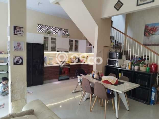 Jual Rumah Strategis Bagus Punya 3 KT di Serpong Tangerang Selatan SHM Jual Rumah Strategis Bagus Punya 3 KT di Serpong Tangerang Selatan SHM