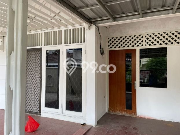 Lokasi strategis! Rumah siap huni dikontrakkan di Serpong LB 100m2 Lokasi strategis! Rumah siap huni dikontrakkan di Serpong LB 100m2