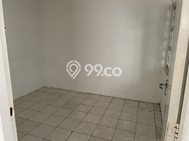 Lokasi strategis! Rumah siap huni dikontrakkan di Serpong LB 100m2 Lokasi strategis! Rumah siap huni dikontrakkan di Serpong LB 100m2