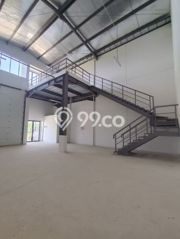 Gudang paling strategis disewakan di Serpong Tangerang Selatan Gudang paling strategis disewakan di Serpong Tangerang Selatan
