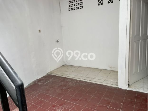 Lokasi strategis! Rumah siap huni dikontrakkan di Serpong LB 100m2 Lokasi strategis! Rumah siap huni dikontrakkan di Serpong LB 100m2