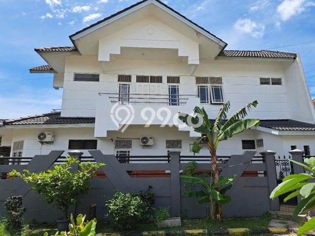 Hot Offer Hunian Mewah Ideal dan Luas di Serpong, Tangerang Selatan Hot Offer Hunian Mewah Ideal dan Luas di Serpong, Tangerang Selatan