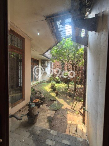 Siap Huni Hunian Elit 4 Kamar di Jagakarsa Dekat ke Mana Saja Siap Huni Hunian Elit 4 Kamar di Jagakarsa Dekat ke Mana Saja