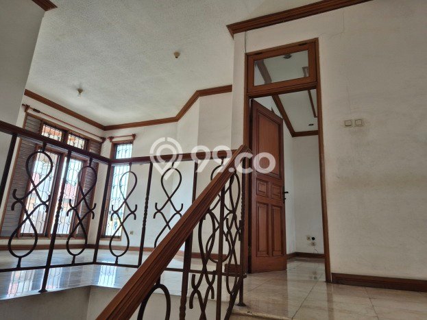 Siap Huni Hunian Elit 4 Kamar di Jagakarsa Dekat ke Mana Saja Siap Huni Hunian Elit 4 Kamar di Jagakarsa Dekat ke Mana Saja