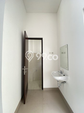 Ruko Disewakan Lokasi Cakung Jakarta Timur Harga Spesial! Ruko Disewakan Lokasi Cakung Jakarta Timur Harga Spesial!