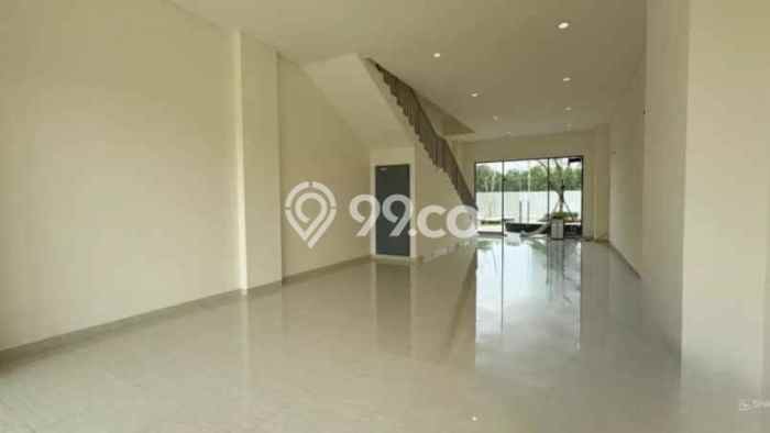 Disewakan Ruko di Kawasan Ramai Jakarta Garden City Luas 290m2 Disewakan Ruko di Kawasan Ramai Jakarta Garden City Luas 290m2