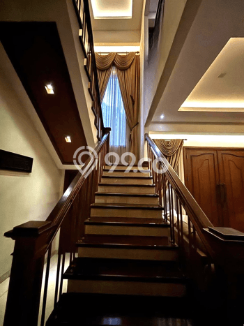 For Sale! Luxury House LT 600m2 Desain Modern di Jaka Permai For Sale! Luxury House LT 600m2 Desain Modern di Jaka Permai