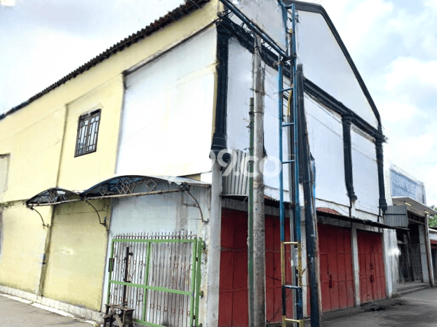 FOR SALE! Ruko di Medan Satria Bekasi, LT 150m2, LB 300m2 FOR SALE! Ruko di Medan Satria Bekasi, LT 150m2, LB 300m2