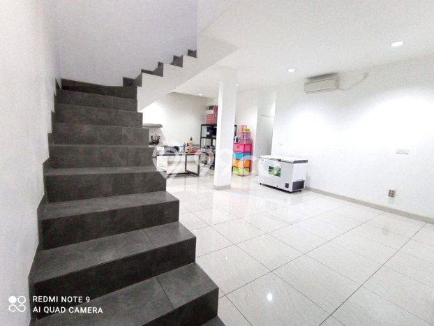 Dijual Hunian Rumah Terawat 4 KT di Jakarta Garden City, Jakarta Timur Dijual Hunian Rumah Terawat 4 KT di Jakarta Garden City, Jakarta Timur