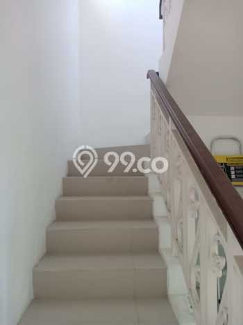 Rumah Luas Asri 3 KT Siap Pakai di Jakarta Garden City Jakarta Timur Rumah Luas Asri 3 KT Siap Pakai di Jakarta Garden City Jakarta Timur