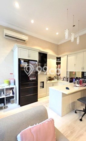Siap Huni Rumah Mewah 4 Kamar di Kelapa Gading Dekat ke Mana Pun Siap Huni Rumah Mewah 4 Kamar di Kelapa Gading Dekat ke Mana Pun