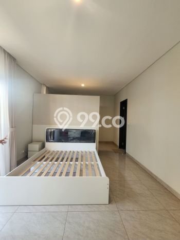 SPECIAL PRICE! Rumah Strategis lokasi Summarecon Bekasi, LT 160m² Bangunan 259m² SPECIAL PRICE! Rumah Strategis lokasi Summarecon Bekasi, LT 160m² Bangunan 259m²