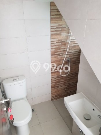 Rumah 2 Kamar Lokasi Nyaman di Summarecon Bekasi, Bekasi Rumah 2 Kamar Lokasi Nyaman di Summarecon Bekasi, Bekasi