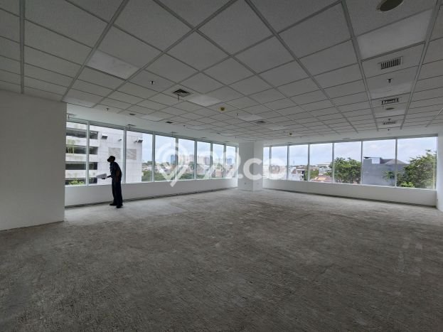 Kantor disewakan di Kelapa Gading Jakarta Utara dengan luas bangunan 100m2 Kantor disewakan di Kelapa Gading Jakarta Utara dengan luas bangunan 100m2
