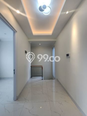 For Sale! Luxury House LT 180m2 Desain Elegan di Grand Wisata For Sale! Luxury House LT 180m2 Desain Elegan di Grand Wisata