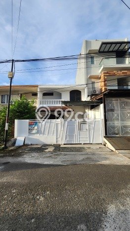 Disewakan Rumah Konsep Modern di Kelapa Gading Jakarta Utara dengan 2 Kamar Disewakan Rumah Konsep Modern di Kelapa Gading Jakarta Utara dengan 2 Kamar