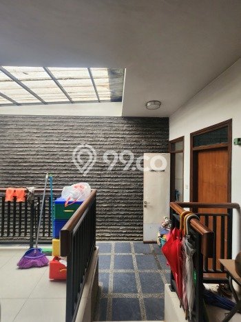 Rumah Elit LB 250m2 Siap Huni Desain Elegan di Kemang Pratama, Bekasi Rumah Elit LB 250m2 Siap Huni Desain Elegan di Kemang Pratama, Bekasi