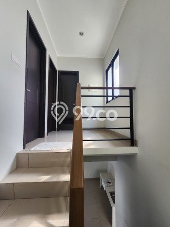 Sewa Rumah Murah di Summarecon Crown Gading Bekasi dengan 3 KT Sewa Rumah Murah di Summarecon Crown Gading Bekasi dengan 3 KT