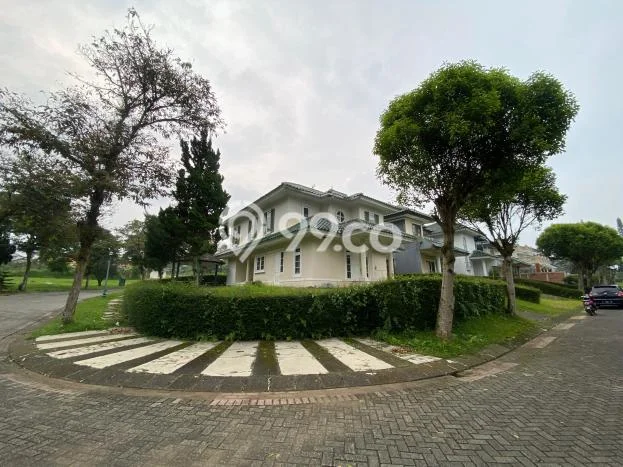 For Sale Rumah 5 Kamar Lokasi Strategis Bagus dan Strategis di Cipanas For Sale Rumah 5 Kamar Lokasi Strategis Bagus dan Strategis di Cipanas