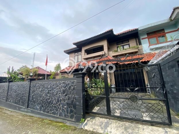 Rumah Strategis Modern Lb 250m2 di Cipanas, Cianjur Rumah Strategis Modern Lb 250m2 di Cipanas, Cianjur