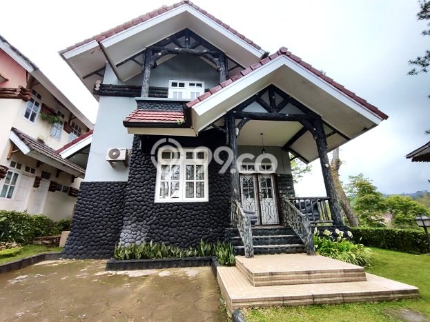 Rumah Strategis Modern Lb 200m2 di Cipanas, Cianjur Rumah Strategis Modern Lb 200m2 di Cipanas, Cianjur