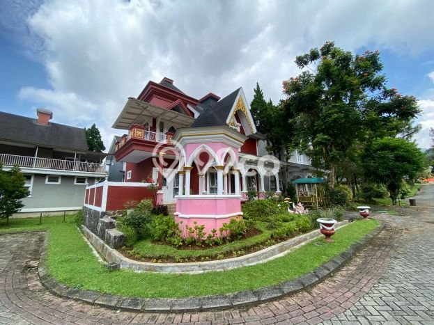 For Sale Rumah 4 Kamar Lokasi Ideal Nyaman dan Strategis di Cipanas For Sale Rumah 4 Kamar Lokasi Ideal Nyaman dan Strategis di Cipanas
